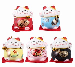 Conjunto com 5 Gatinhos Manekineko em Porcelana