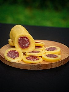 Queijo Mussarela Recheado com Salame Marlac – 300 g.