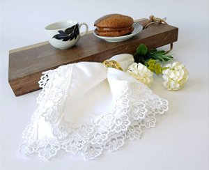guardanapo de tecido branco com renda algodão 400 fios .jogo guardanapos 16 pçs