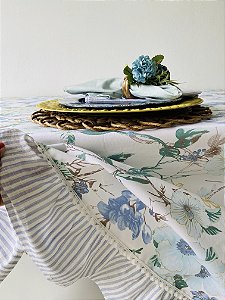 Toalha de mesa redonda floral com babados