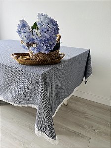 Toalha de mesa azul e branco