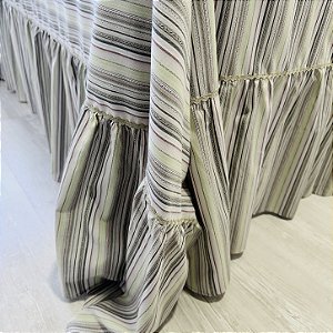 Toalha de mesa com babados 325 x 225 cm