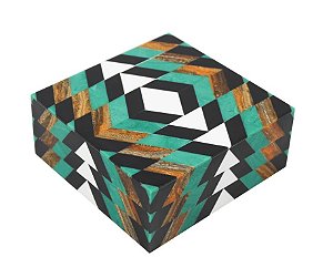 Caixa decorativa quadrada colorida