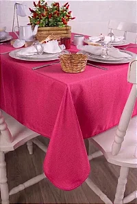 Toalha de Mesa Retangular em Oxford Rosa Pink Chiclete