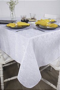 Toalha de Mesa Quadrada em Tecido Jacquard Branco Adamascado Tradicional