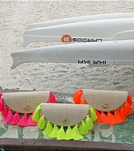 Clutches tasseis Neons