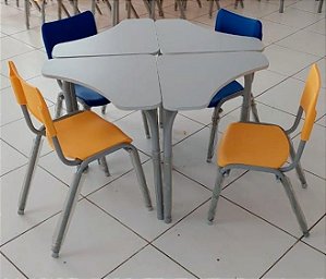 Conjunto escolar com Mesa Trevo