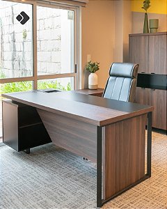 Mesa Diretor Boss com armário lateral