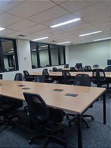 Mesa Plataforma SoftLine (Pé Trave)