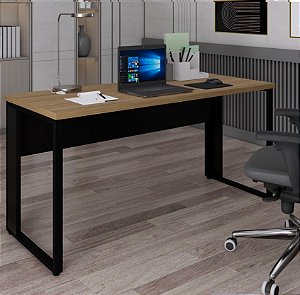 MESA RETANGULAR PÉ QUADRO