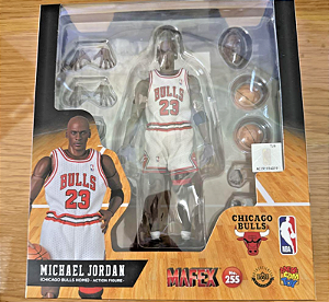 MAFEX No.255 Michael Jordan (Chicago Bulls HOME) (Chicago Bulls)