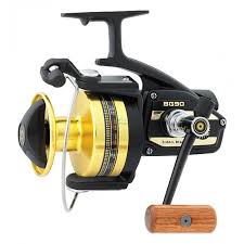 MOLINETE DAIWA BLACK GOLD SERIES BG-90