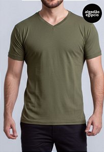 CAMISETA BÁSICA ALGODÃO EGÍPCIO GOLA V VERDE  MILITAR VIDIC
