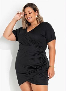 Vestido Preto Com Transpasse Na Saia Plus Size