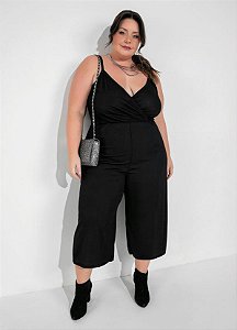 Macacão Preto Transpassado Plus Size