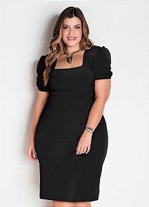 Vestido Preto Plus Size Com Mangas Princesa