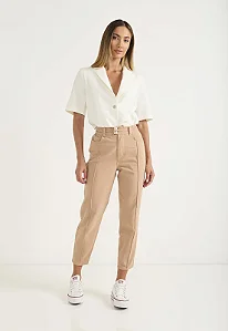 Calça Jeans Feminina Slouchy com Elástico no Cós e Recortes Frontais