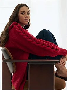 Casaco com trança aplicada e capuz