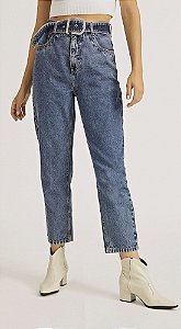 CALÇA MOM CÓS ALTO COM FIVELA STRASS