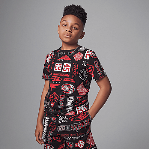 Camiseta Nike Infantil  Masculina Jordan Essentials- Preta/vinho 95D621
