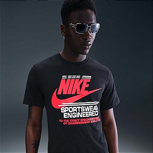 Camiseta Nike Masculina Sportswear 6MO Futura - Preta HQ9157