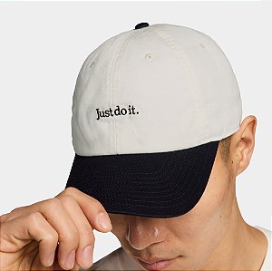 Boné Nike Masculino Just do IT - Preto/branco  FB5370