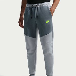 Calça Nike  Masculina Sportswear Tech Fleece-Cinza HV0959077