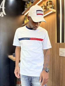 Camiseta Tommy Hilfiger Masculina Flag Stripe-Branca XM04148