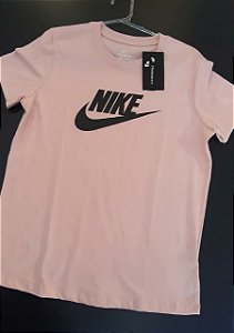 Camiseta Nike Essentials Icon Futura Feminina Rosê