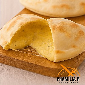 CALZONE MASSA BRANCA 4 QUEIJOS