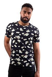 Camiseta Masculina Ixória Básica Estampada Floral Preta