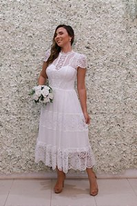 VESTIDO MIDI BRANCO GOLA ALTA FECHADA MANGUINHA ESTRUTURADA RENDA