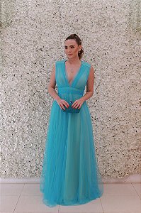 VESTIDO LONGO EM TULE AZUL ACQUA E FORRO VERDE COM DECOTE V