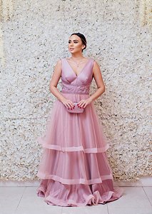 VESTIDO ROSA REGATA ALÇA LARGA BORDADO NA CINTURA E SAIA EM CAMADAS
