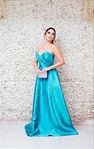 VESTIDO EM ZIBELINE AZUL TURQUESA TOMARA QUE CAIA COM DETALHE DE LISTRAS NA SAIA