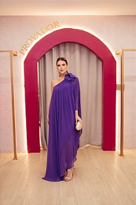 VESTIDO FLUÍDO ROXO OMBRO ÚNICO COM FLOR REMOVÍVEL