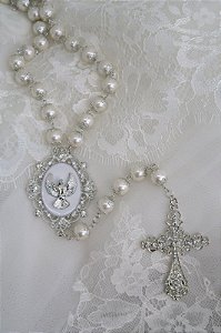 TERÇO PÉROLAS MEDALHA ESPÍRITO SANTO