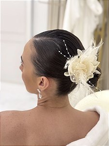 GRINALDA DE FLOR EM ORGANZA