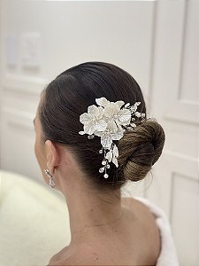 GRINALDA EM FLORES ESMALTADAS