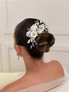 GRINALDA PRATA COM FLORES E PONTAS COM PÉROLAS