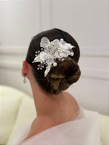 GRINALDA PRATA DE FLORES COM RECORTE A LASER