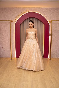 VESTIDO TOMARA QUE CAIA 2 EM 1 BEGE EM TULE TODO BORDADO COM PAETÊ E SAIA PRINCESA