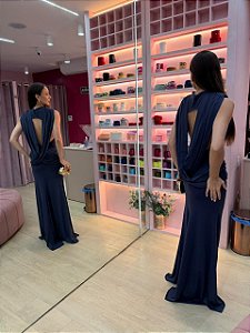 VESTIDO AZUL GOLA ALTA COSTA DECOTADA COM DETALHE DE CAIMENTO EM LYCRA
