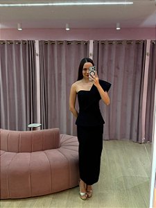 VESTIDO PRETO MIDI OMBRO UNICO ALFAITARIA