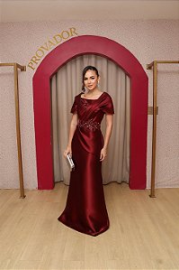 VESTIDO MARSALA OMBRO A OMBRO COM DETALHE BORDADO NA CINTURA