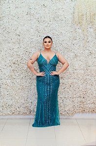 VESTIDO VERDE DE ALÇAS FINAS COM PEDRARIA EM FLORES