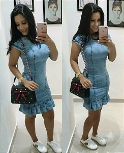 vestido jeans com barra de renda