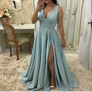 vestido plissado com fenda