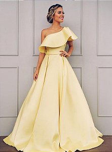 vestido de um ombro só com babado