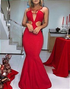 vestido vermelho decotado curto